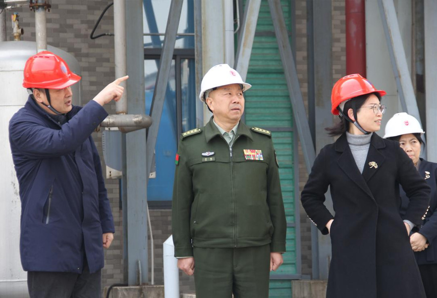 常州市委常委、常州军分区大校司令员廖鹏一行来赢博调研公司党管武装相关工作